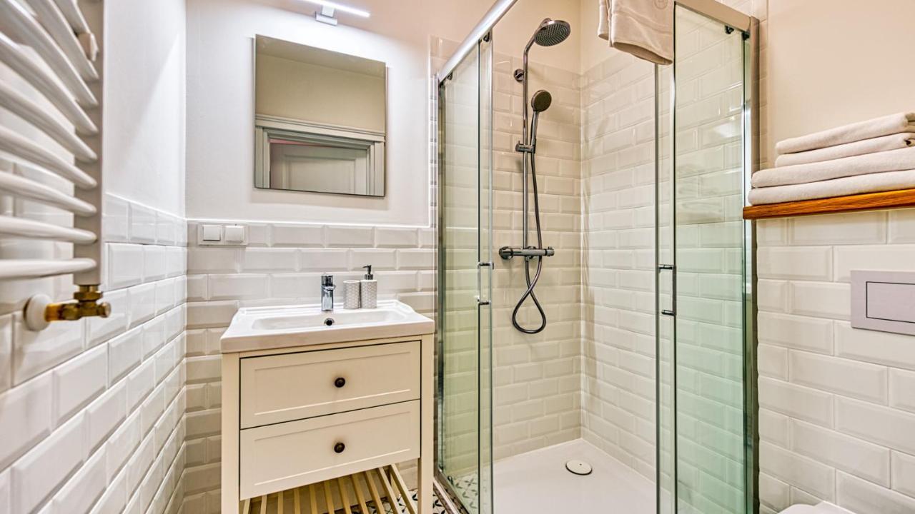 B15 Z Basenem, Sauna, Jacuzzi, Silownia-5d *